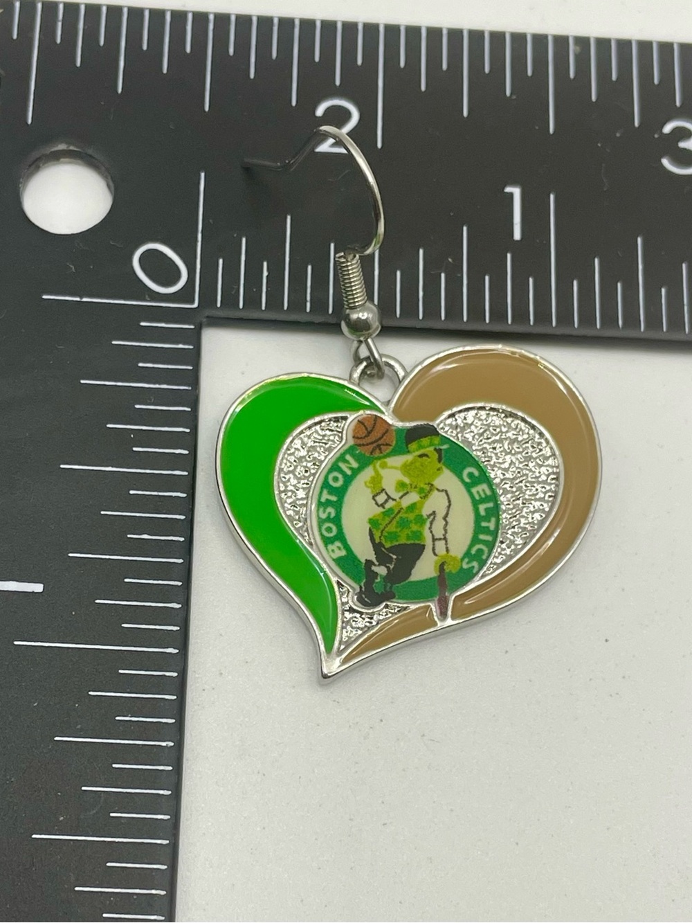 Aminco NBA Boston Celtics Green and Gold Enamel Heart Dangle Earrings - Picture 4 of 4